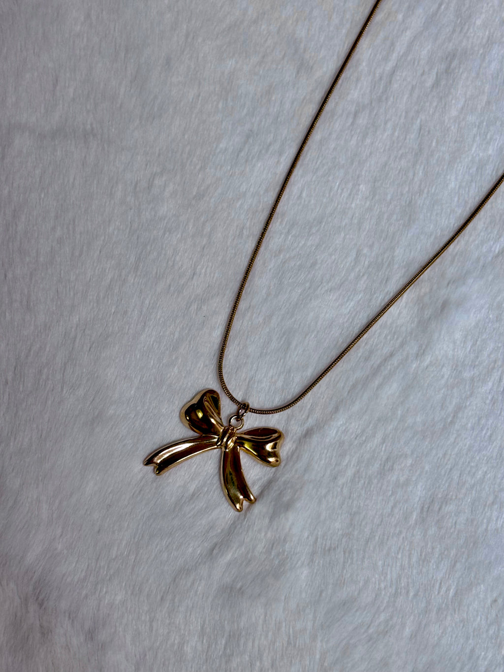 Golden Bow Necklace