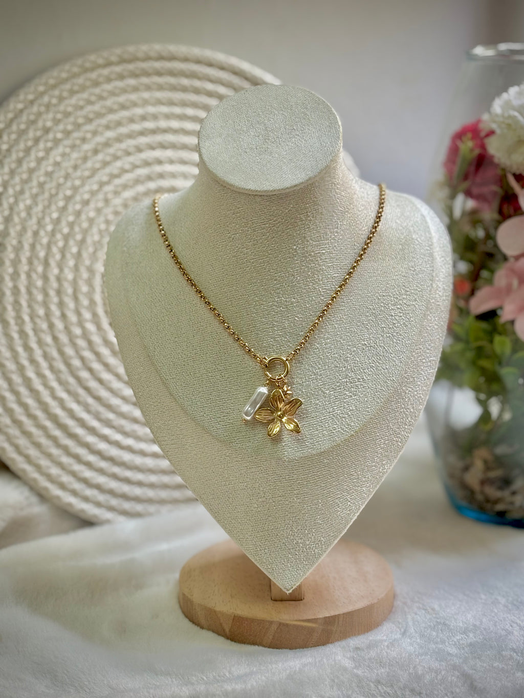 Starlit Flower Pendant Necklace
