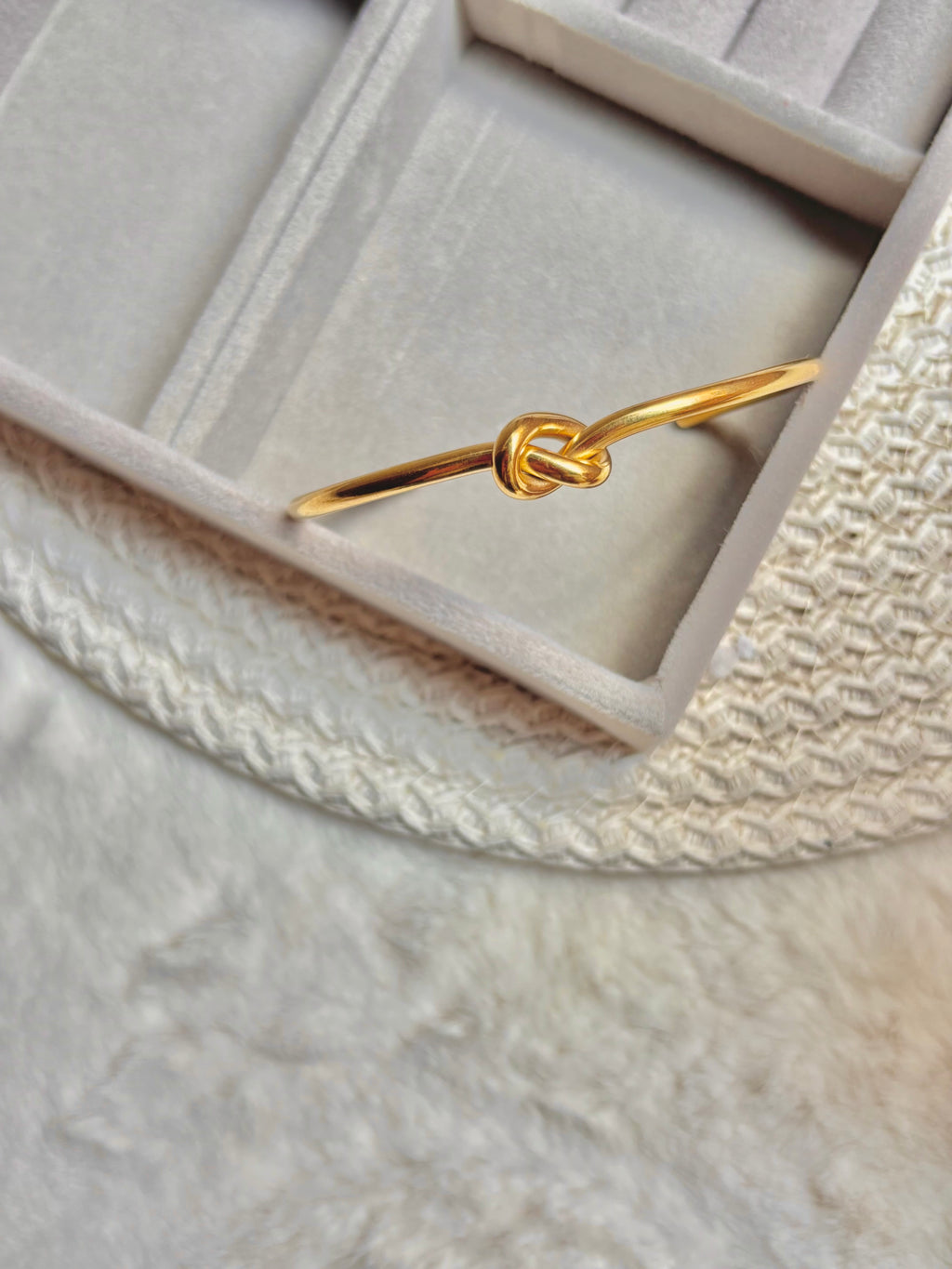 Golden Knot Bracelet