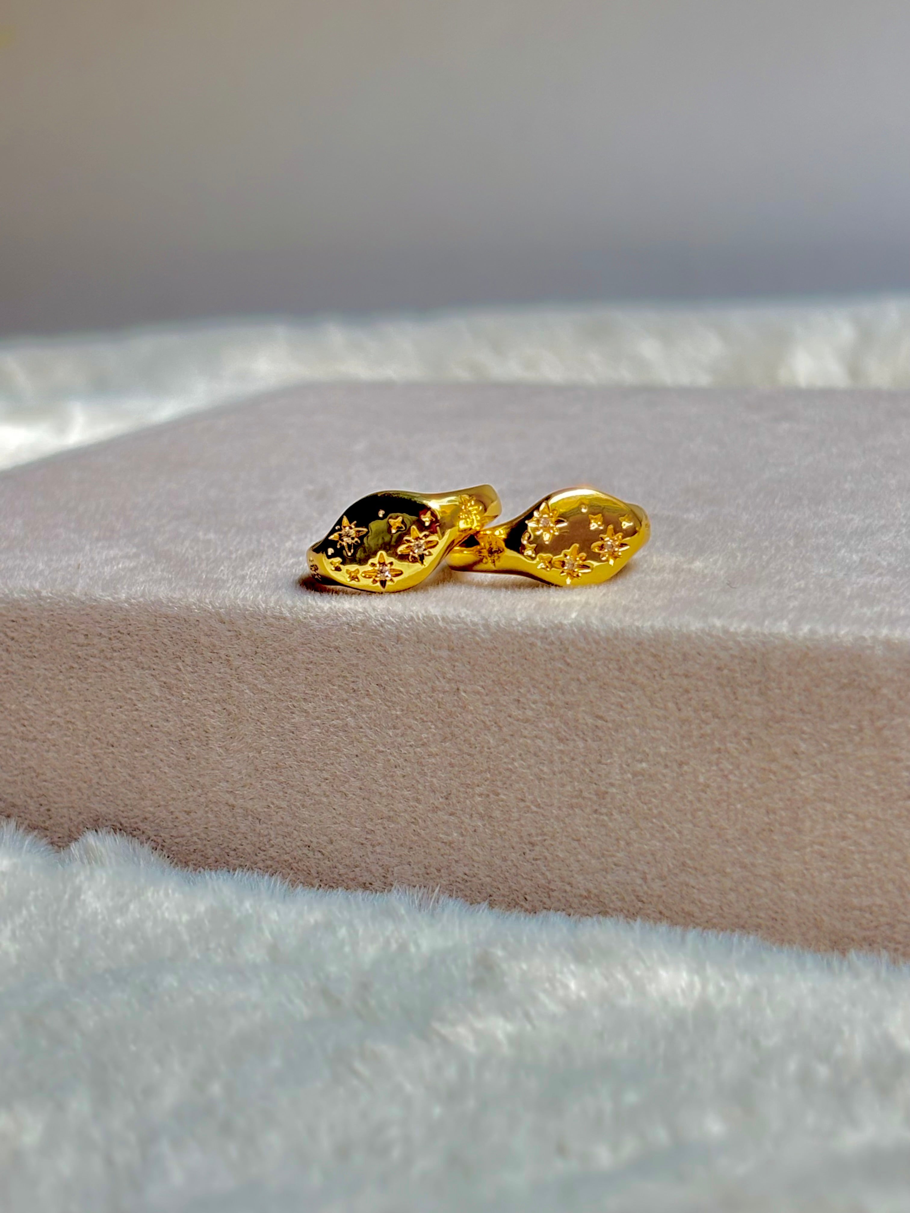 Gold-Plated Strass Flower Pinky Ring