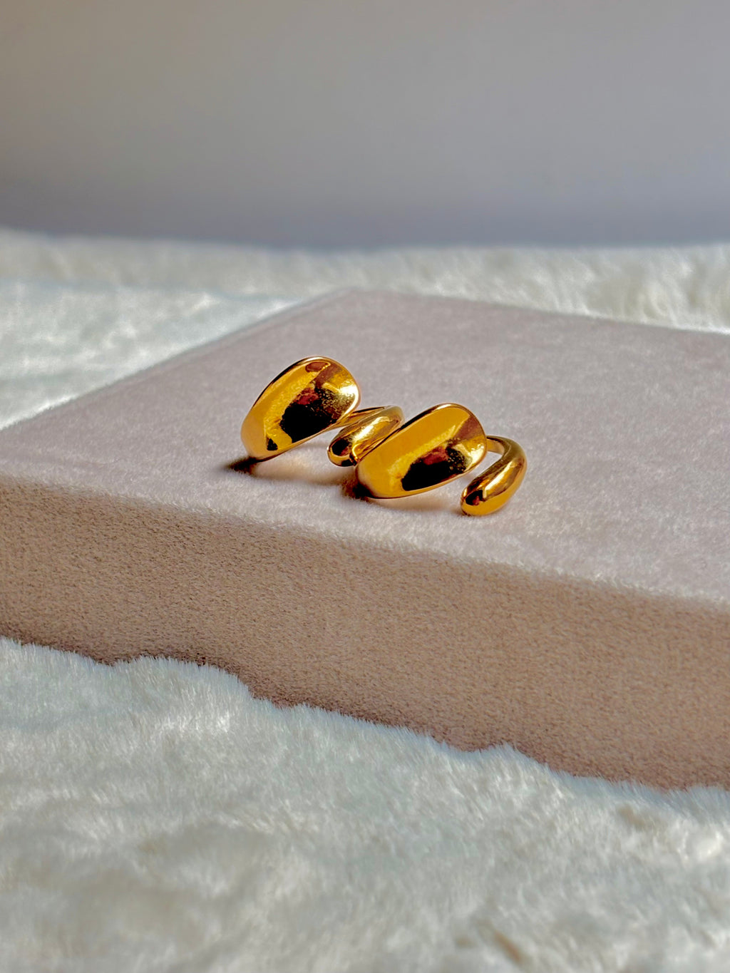 Golden Hug Ring