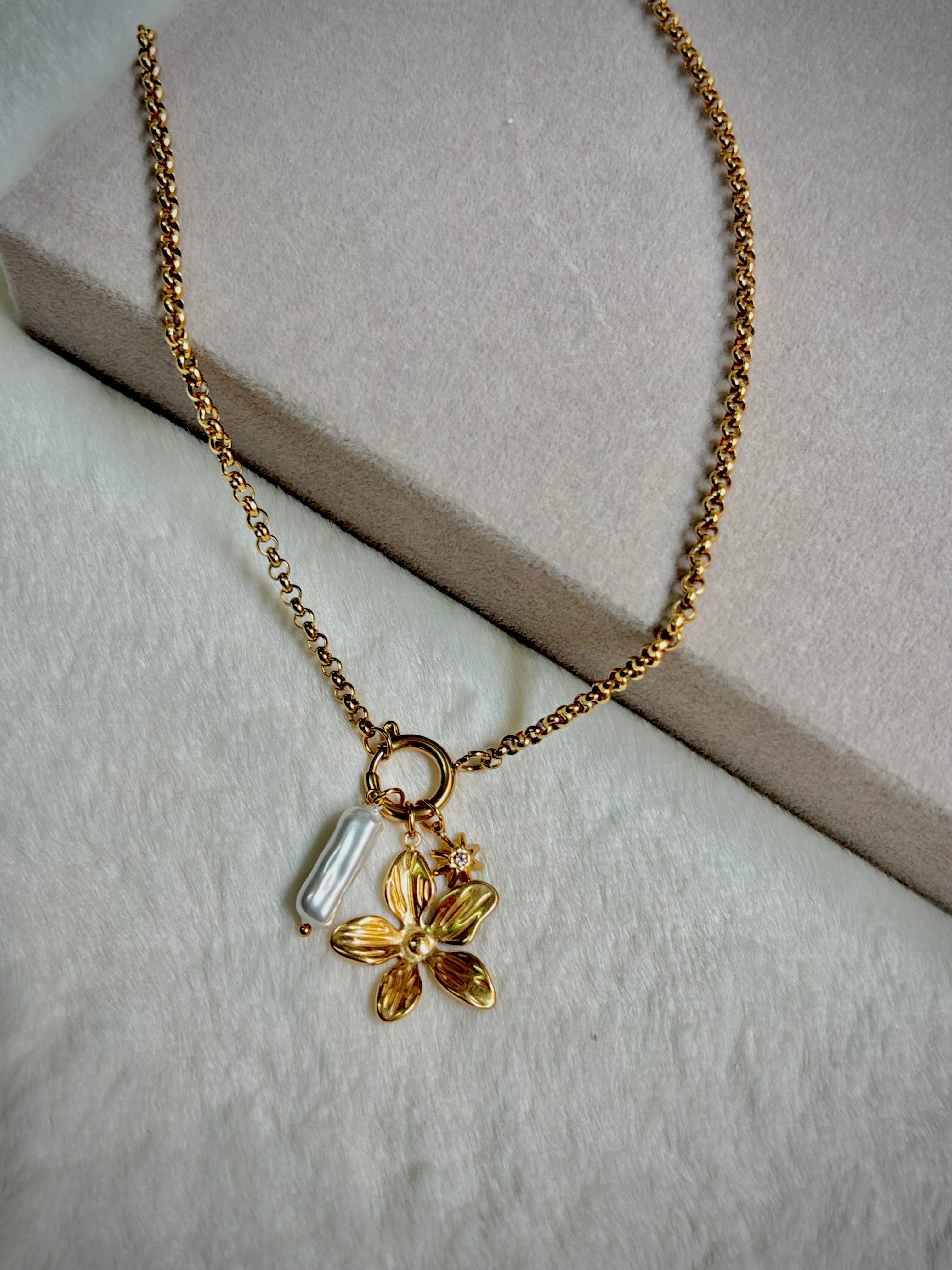 Starlit Flower Pendant Necklace